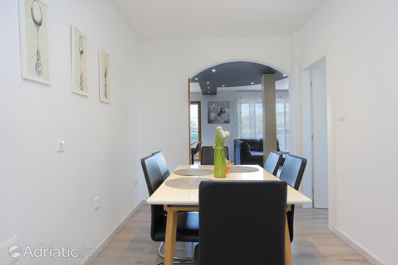 Apartments Bagaric Trogir Eksteriør billede